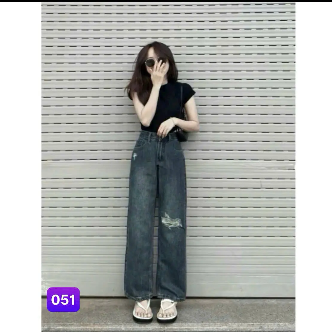 Quần baggy jean nữ rách gối màu xanh đậm ống rộng form suông tôn dáng phong cách trẻ trung năng động- Tranzystore BGNU051