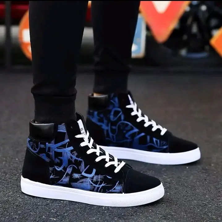 sepatu pria dan wanita dewasa sepatu sekolah sma sepatu fshion korea 2024 sneaker casual formal  trendy terpopuler sepatu lebaran termurah full branded sepatu sneaker keren parah 3