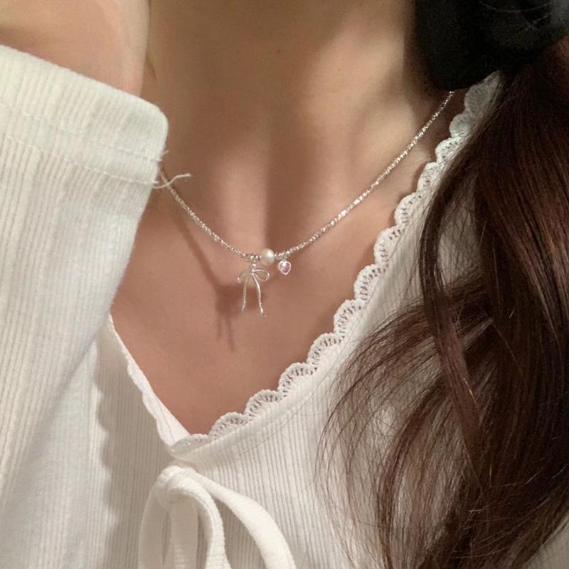 Product Introduction of S925 Loving Heart in Sterling Silver Zircon Bow Small Pieces of Silver Necklace Bracelet Set Ins Niche Temperament Clavicle Chain 23