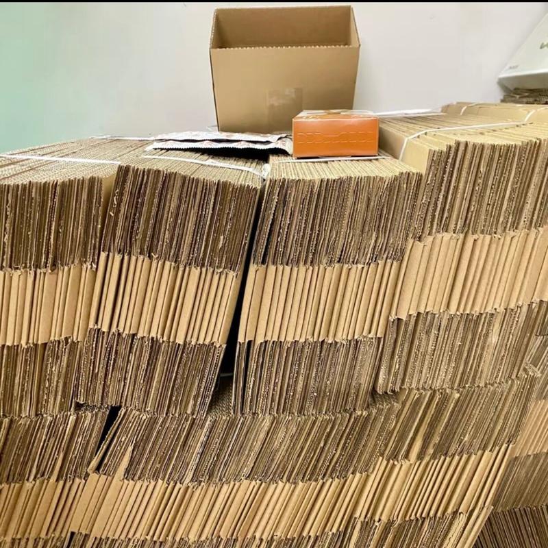 Hộp Giấy carton đóng gói hàng hóa kích thước 12x12x12 phù hợp vận chuyển và bảo quản hàng hóa