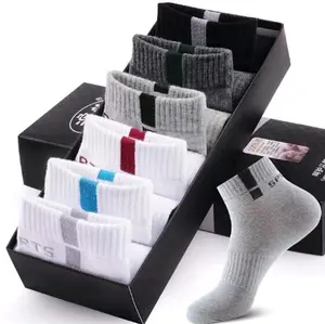 paket 3 pasang ( New sport 3/4 ) kaos kaki olahraga pria dan wanita dewasa Abu