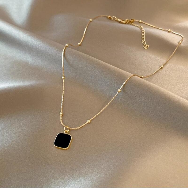 Product Introduction of Black Dark Geometric Square Necklace for Women's Light Luxury and Unique Design Sense Collar Chain 2025 New Instagram Hip Hop 8