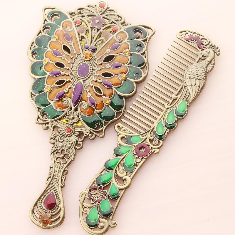 Gương Cầm Tay Cổ Điển Có Tay Cầm Nhỏ Kèm Lược, Gương Trang Điểm Công Chúa Nhỏ Với Cá Tính, Gương Nhỏ Sáng Tạo Dễ Thương Mini