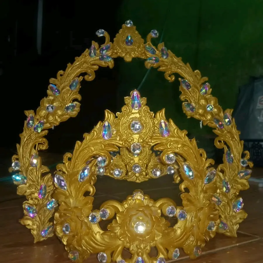 mahkota siger tari kesenian Perempuan Perempuan
