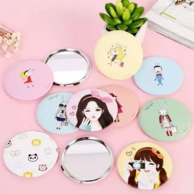 Cermin Bulat Karakter Make Up Mini Sovenir Travelling Motif  - Cosmetic, Wanita 0