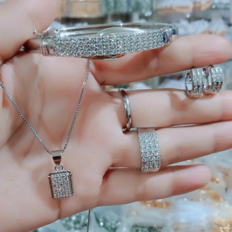 Satu Set Perhiasan Silver Wanita Dewasa Model Full Mata Berlian Lapis Emas Putih Titanium/Anti Alergi Terbaru 3