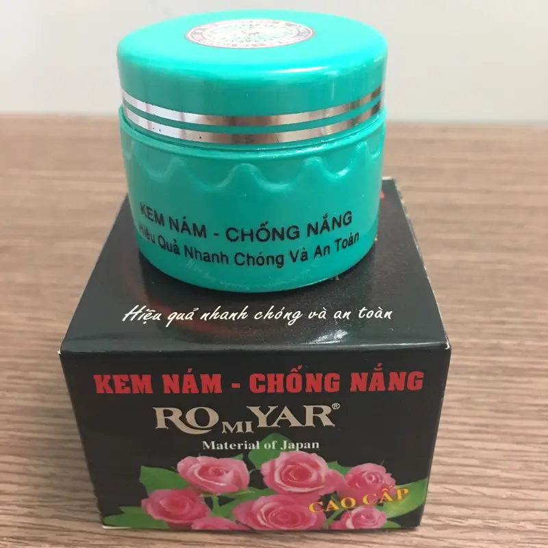 Kem nám chống nắng 15g ROMIYAR SPF 25 0
