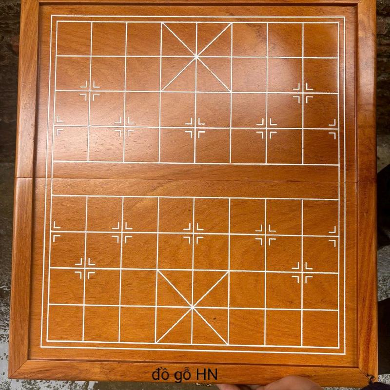 BÀN CỜ TƯỚNG GỖ GÕ BÀN GẤP VÁN LIỀN DÀY ĐẸP KẺ TRẮNG