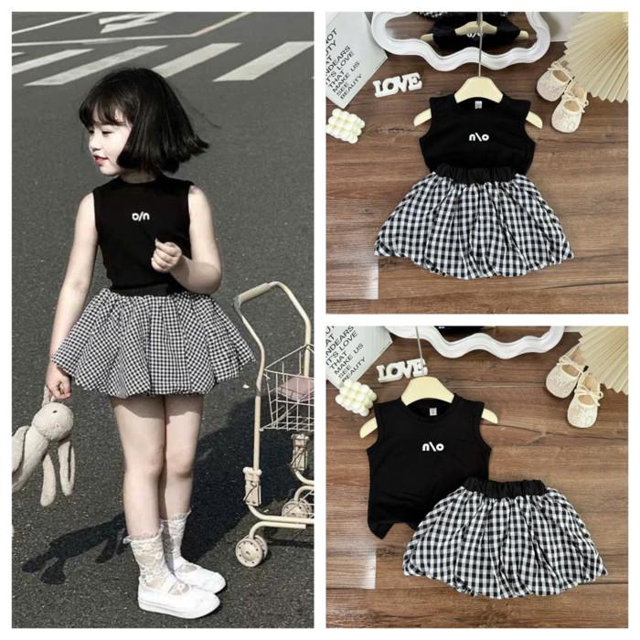 Set Áo Sát Nách Đen Chân Váy Bí Caro Đen Xinh Xắn Cho Bé Gái 8-20kg