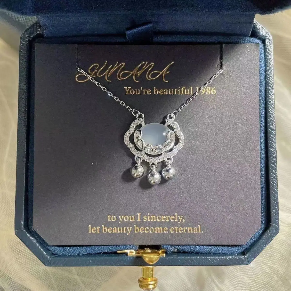 Trendy National Style Xiangyun Lock Necklace Peaceful & Auspicious Advanced Light Luxury Minority Chinese Design White Chalcedony Female Clavicle Chain