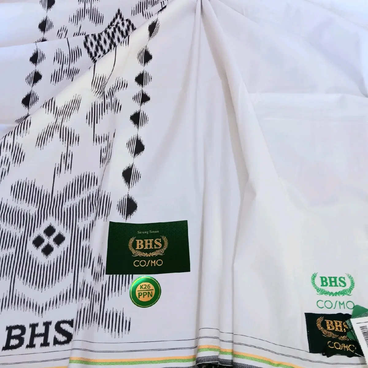 SARUNG BHS COSMO GOLD K26 PPN PUTIH POLOS