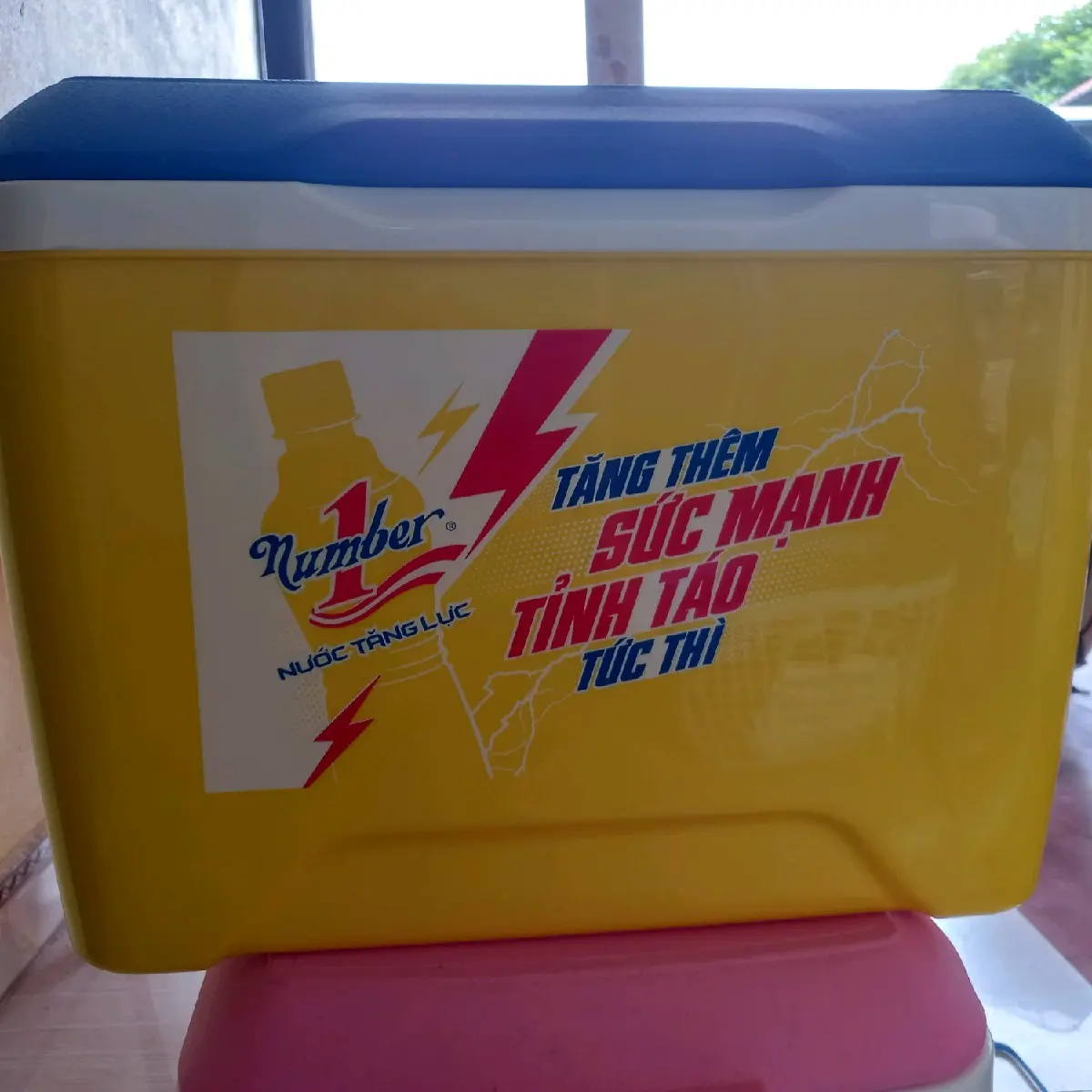 ￼Thùng đá giữ nhiệt chính hãng 45L màu xanh/ hồng/ vàng