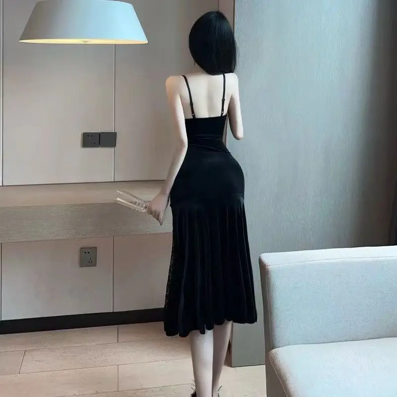 Váy Hai Dây Ren khoét Cổ Chữ V Cắt Thấp, Cạp Cao, Ôm Sát, Bó Xẻ Tà, Váy Gợi Cảm, Màu Tối, Thích Hợp Cho Các Cô Gái Nóng Bỏng 4