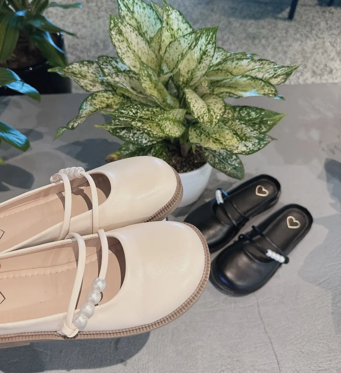 Giày sục ngọc 2 quai đơn mũi tròn đế 3cm( bít mũi 4 ngọc) Nữ DéP Shoes