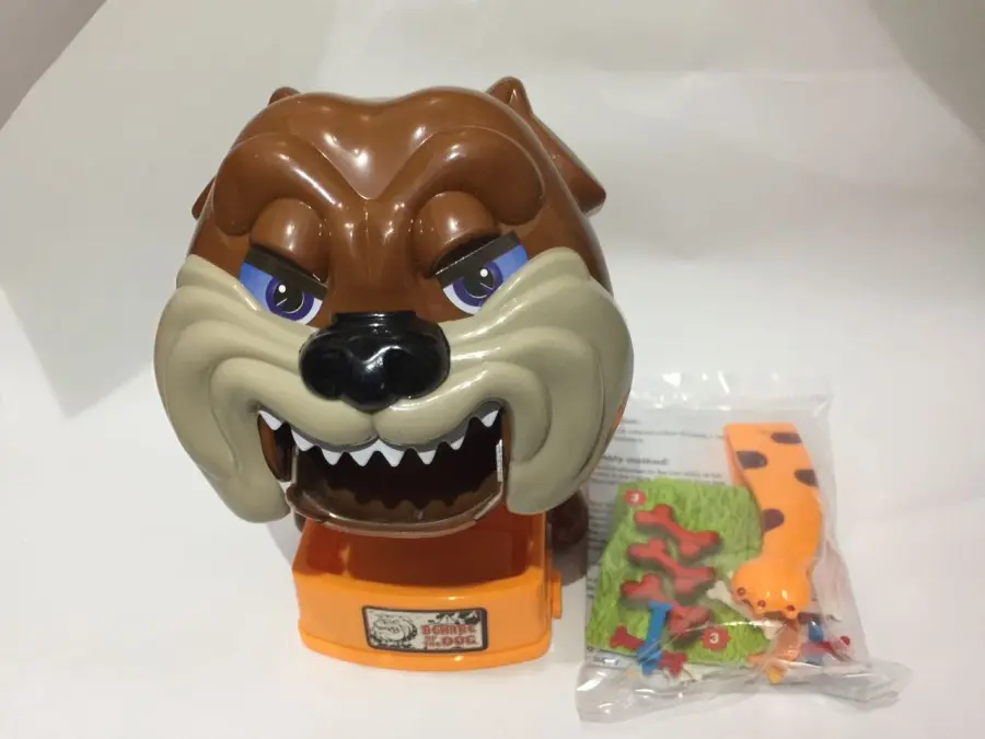 Beware Bad Dog / Bad Dog Toy Tulang / Mainan Running Man Anak