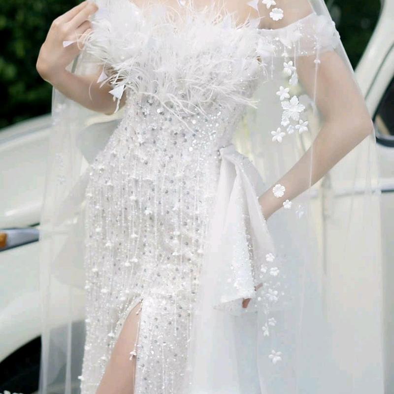 Đầm cô dâu váy cưới váy đi bàn kim sa đính cườm đuôi cá xẻ đùi cao cấp MiJina