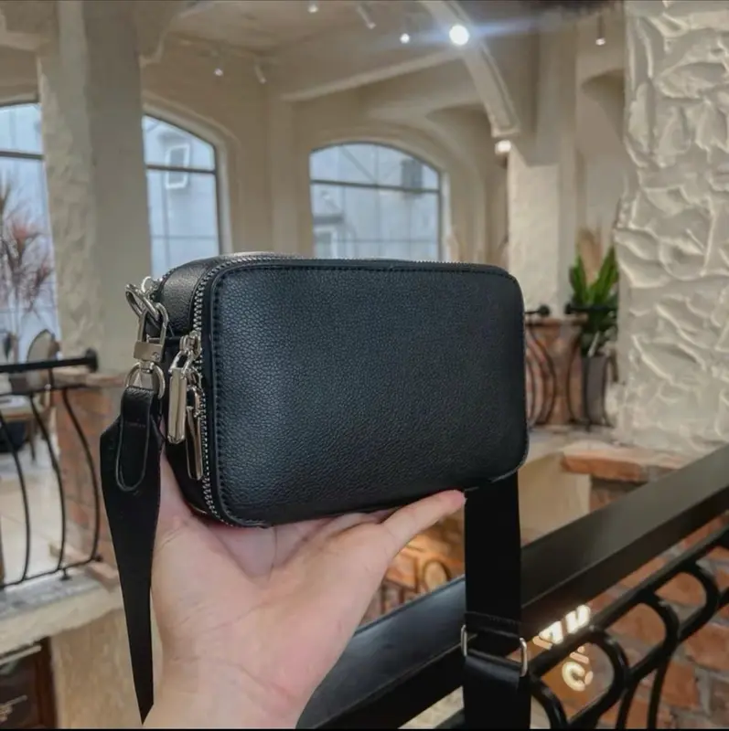 Túi đeo chéo dập vân da bóng hàng có box và không box - tuideocheobag Nam 2
