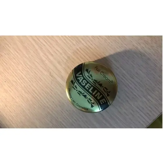 kem dưỡng ẩm 1 lọ 7g ......