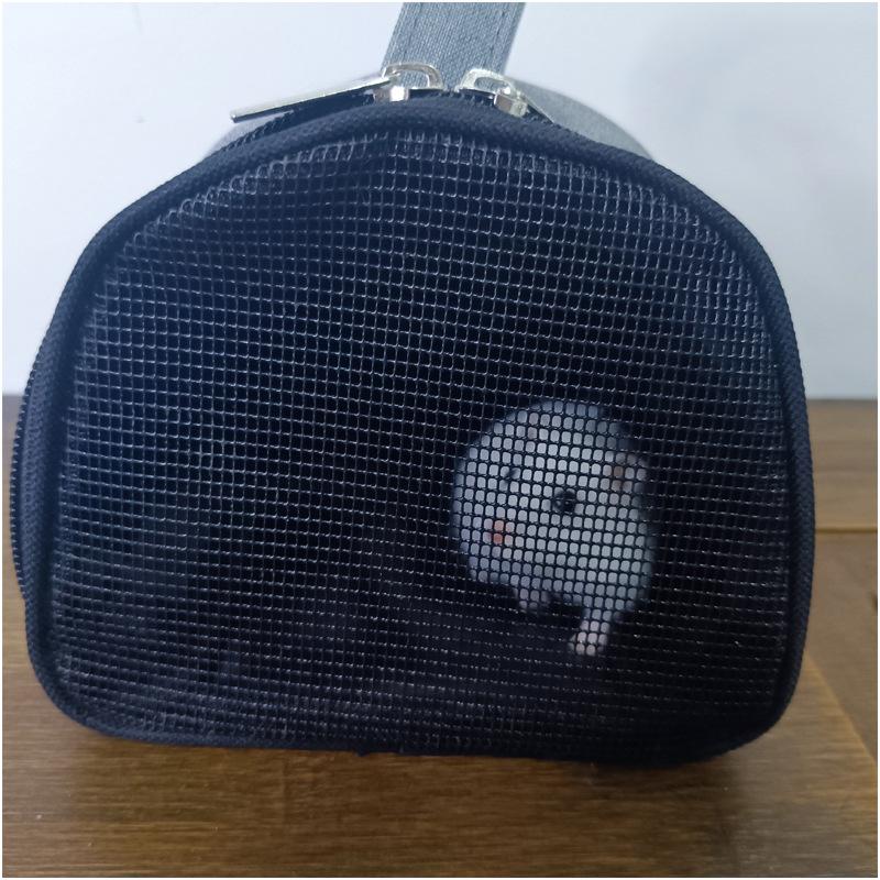 Product Introduction of Portable Small Pet Bag Hamster Honey Carriers Outgoing Bag Hedgehog One Shoulder Adjustable Breathable Carrying Bag mochilas 15