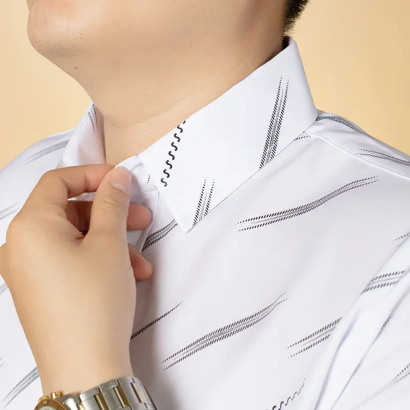 Áo sơ mi nam ngắn tay có túi lụa hàn chống nhăn Cổ Tròn Trung Niên 1