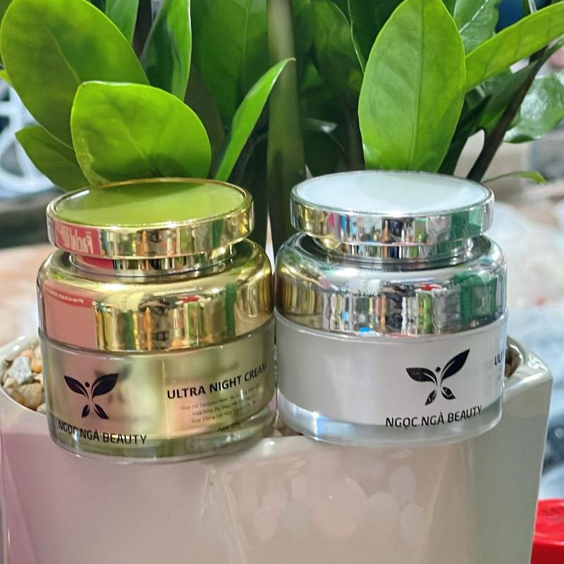 COMBO 2 ( NGAY DEM  ) ULTRA NIGHT CRE AM .ULTRA DAY CREAM .Giúp hổ trợ giảm nám tàn nhang thâm sạm giúp sáng da phục hồi da giúp cung cấp colagen tái tạo da mới giúp chống nắng cho da
