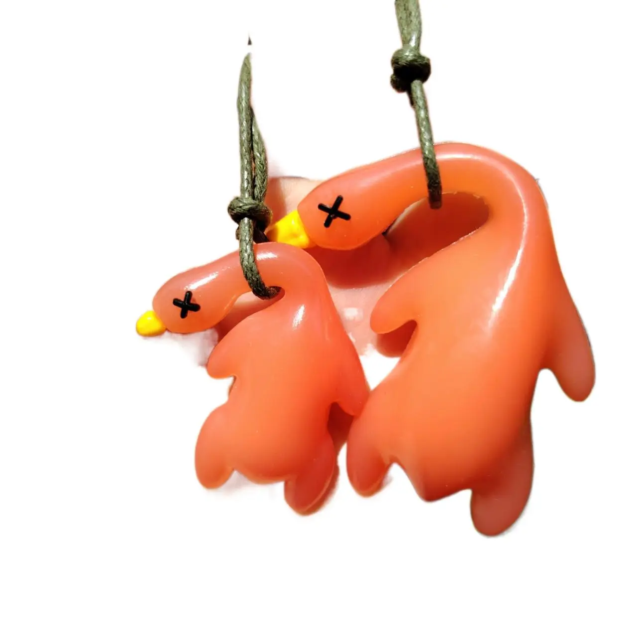 Color-Changing Roast Duck Keychain - UV-Activated Prank Toy, Photochromic Funny BBQ Duck Pendant, Science Novelty Gift