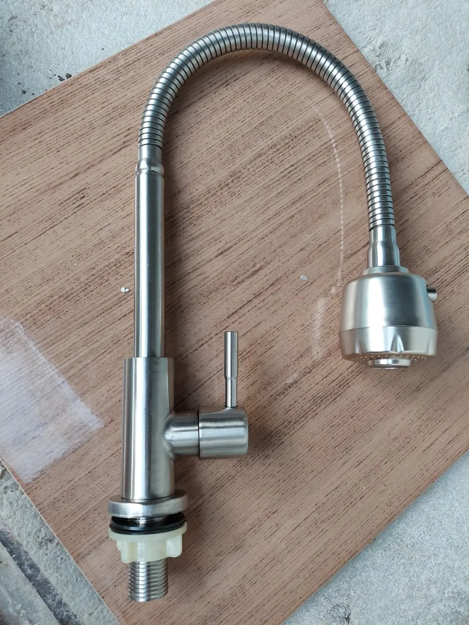 vòi rửa chén inox 304 cần mềm cắm chậu một đường nước lạnh vòi rửa bát inox 304