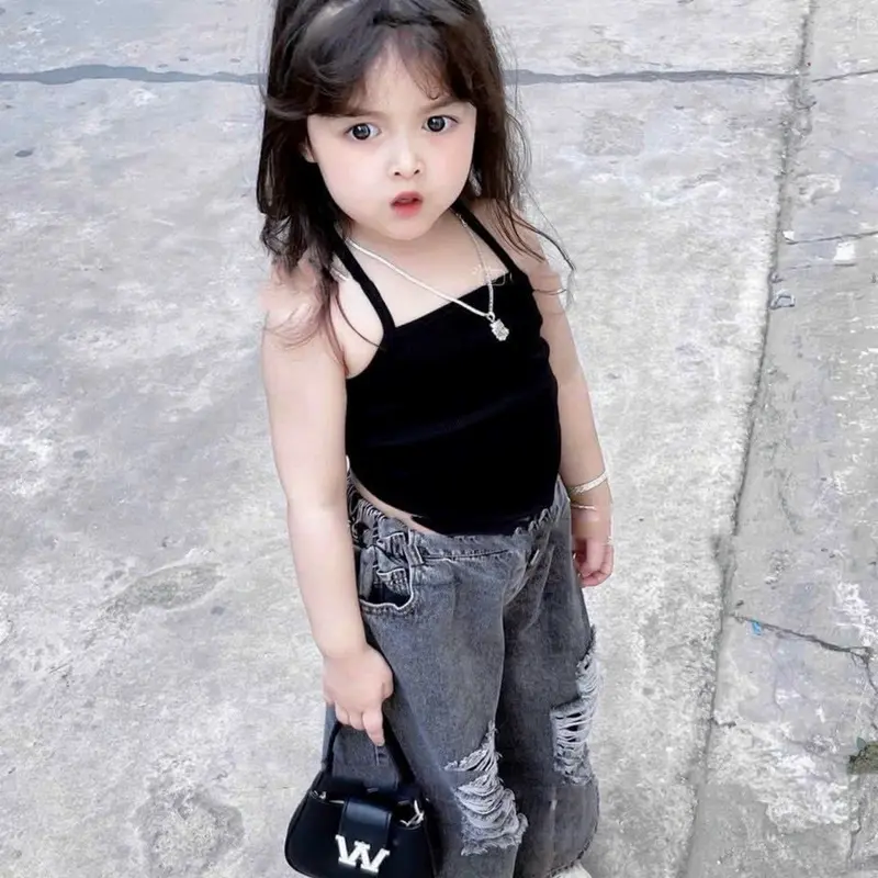 Bộ bé gái - Áo 2 dây kèm quần bò xuông rách 8-30kg - Elsakids 1