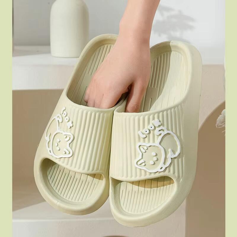 Product Introduction of Dép Lê Mùa Hè, Dép Đi Trong Nhà Phòng Tắm, Đế Bằng, Chống Trượt, Thiết Kế Hoạt Hình Gấu, Thích Hợp Đi Biển, Dép Nữ, Dép, Dép, Thích Hợp Sử Dụng Trong Nhà Và Ngoài Trời, 2023 DéP Slipper Women Có Quai Hoa 3