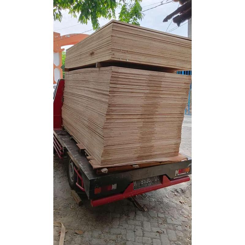 Triplek 4mm potongan ukuran  80x120   semi meranti  Kayu 6