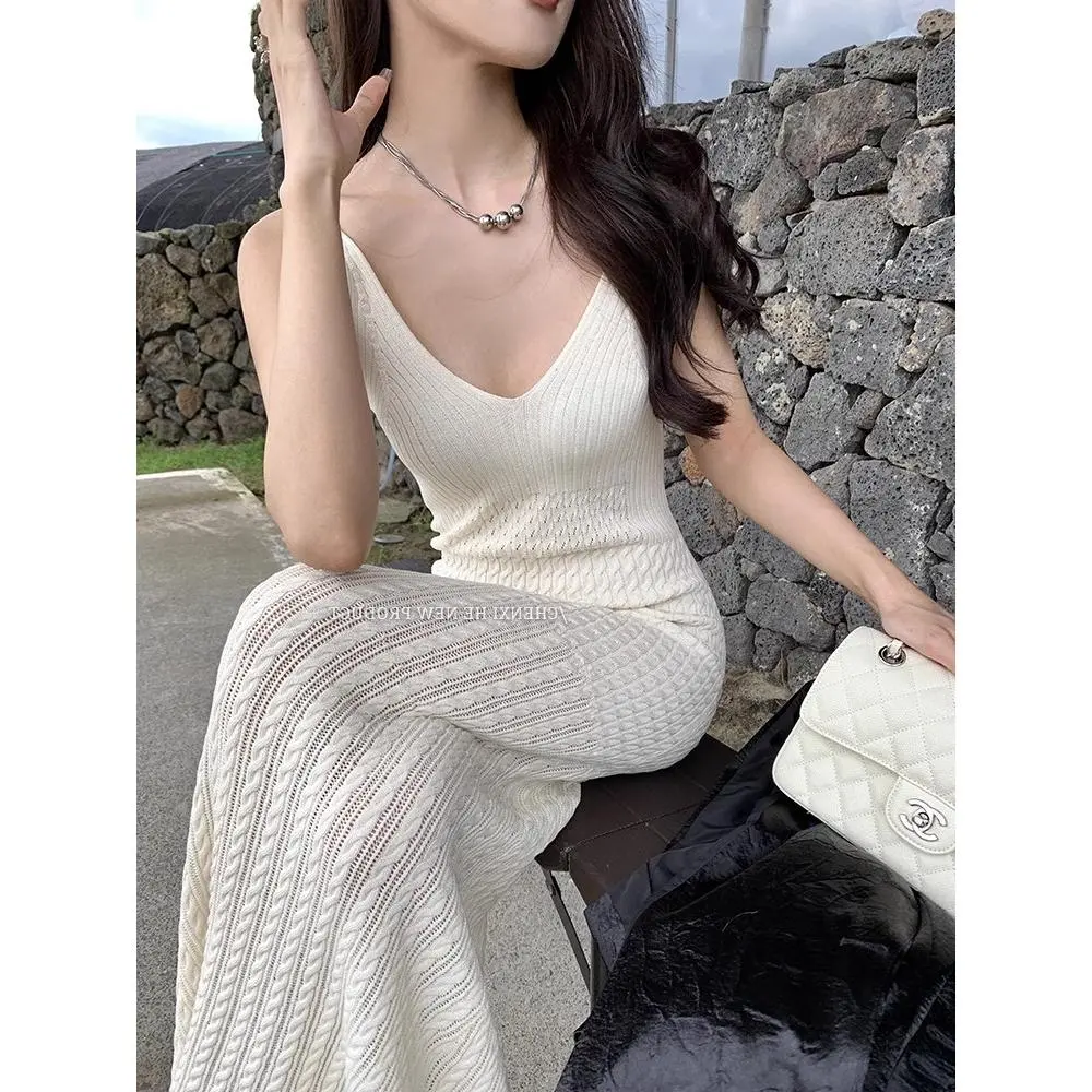 Váy Dệt Kim, Cao Cấp Và Thanh Lịch, Váy Hai Dây Dành Cho Nữ, Mỏng Vừa Vặn, Có Thể Mặc Bên Trong, Mỏng, Móc, Váy Vest Bó khoét Dress Women Khuy Đen