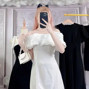 Duyên Nguyễn Boutique.