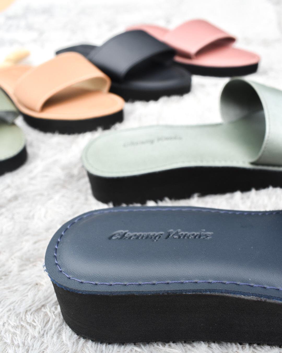 CZ - Cheung Kuedz Spon 04 Sandal Slop Wanita Sandal