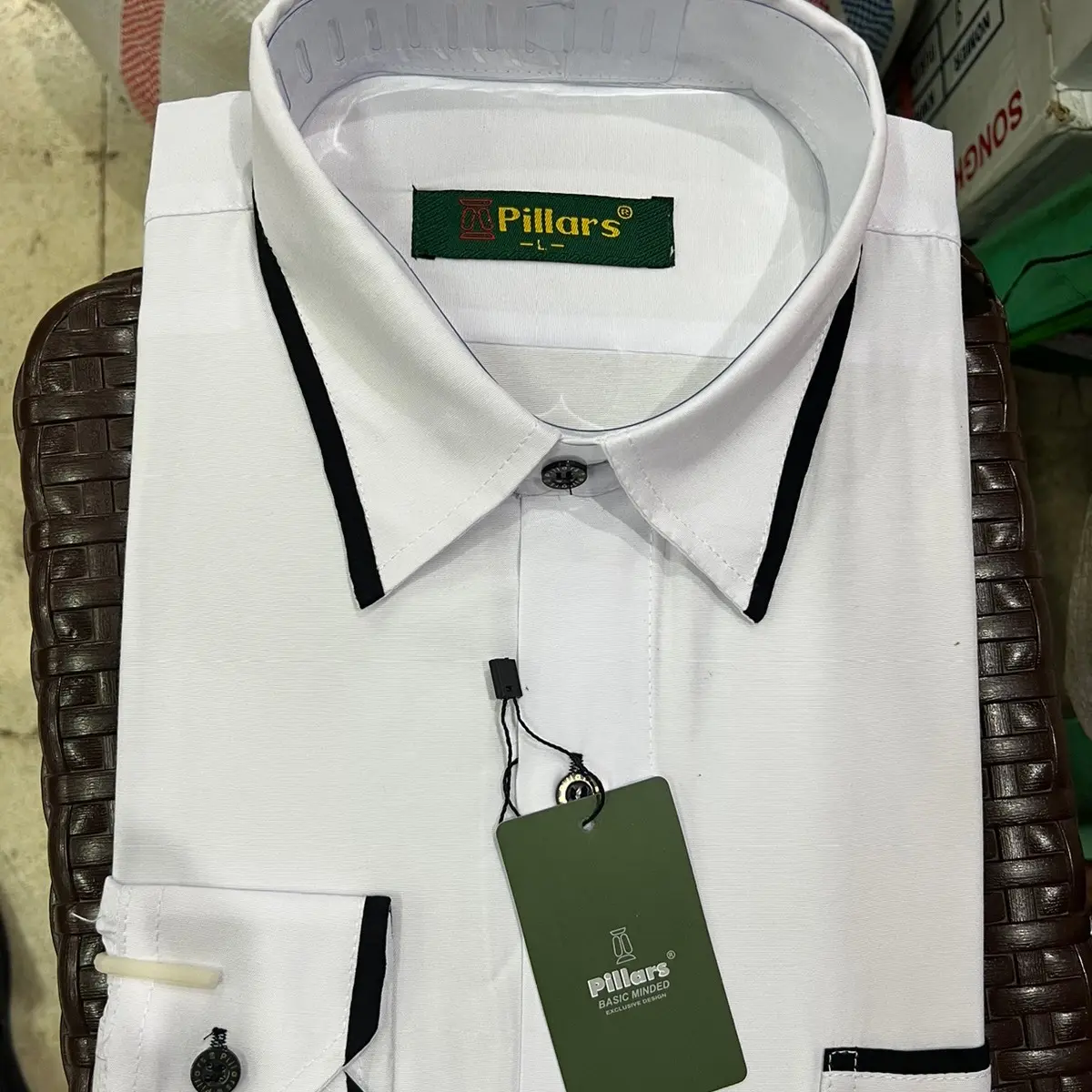 KEMEJA PILLARS PUTIH LIST HITAM