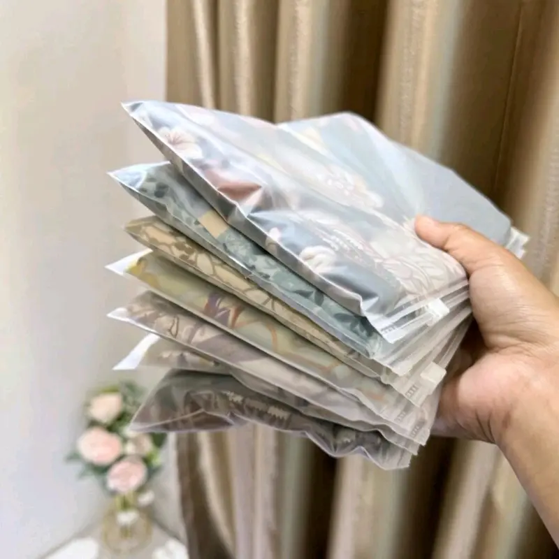 JILBAB SEGIEMPAT MOTIF PREMIUM LASERCUT Mewah 4