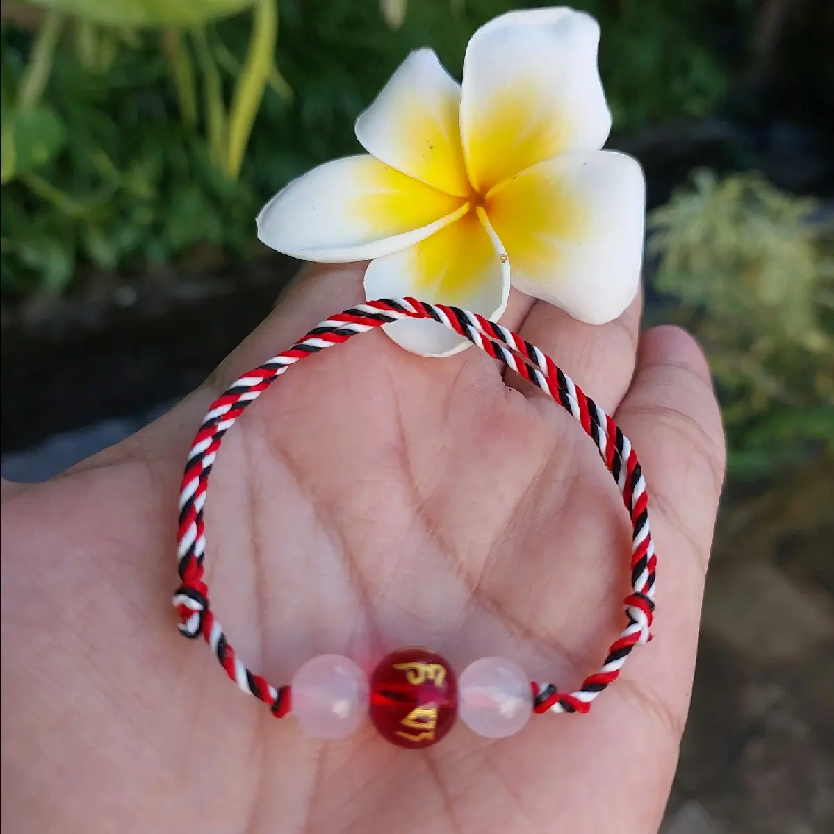 April Gallery - Gelang Tridatu ASLI Manik Rose Cinta Bracelets Jewellery Aesthetic Simple Mewah Wanita Pria Batu Perhiasan Tali Couple