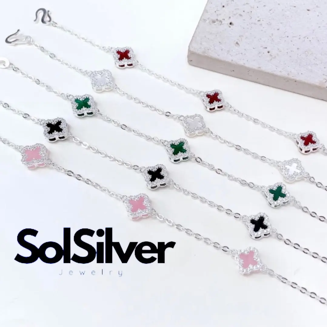 Lắc 3 hoa viền đá tấm 8li mới Sol Silver