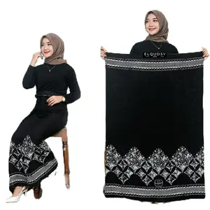sarung pondok, sarung santriwati, sarung goyor wanita, sarung ning, sarung bunyai, sarung pesantren wanita Motif Muslim Hitam Rayon Putri Batik