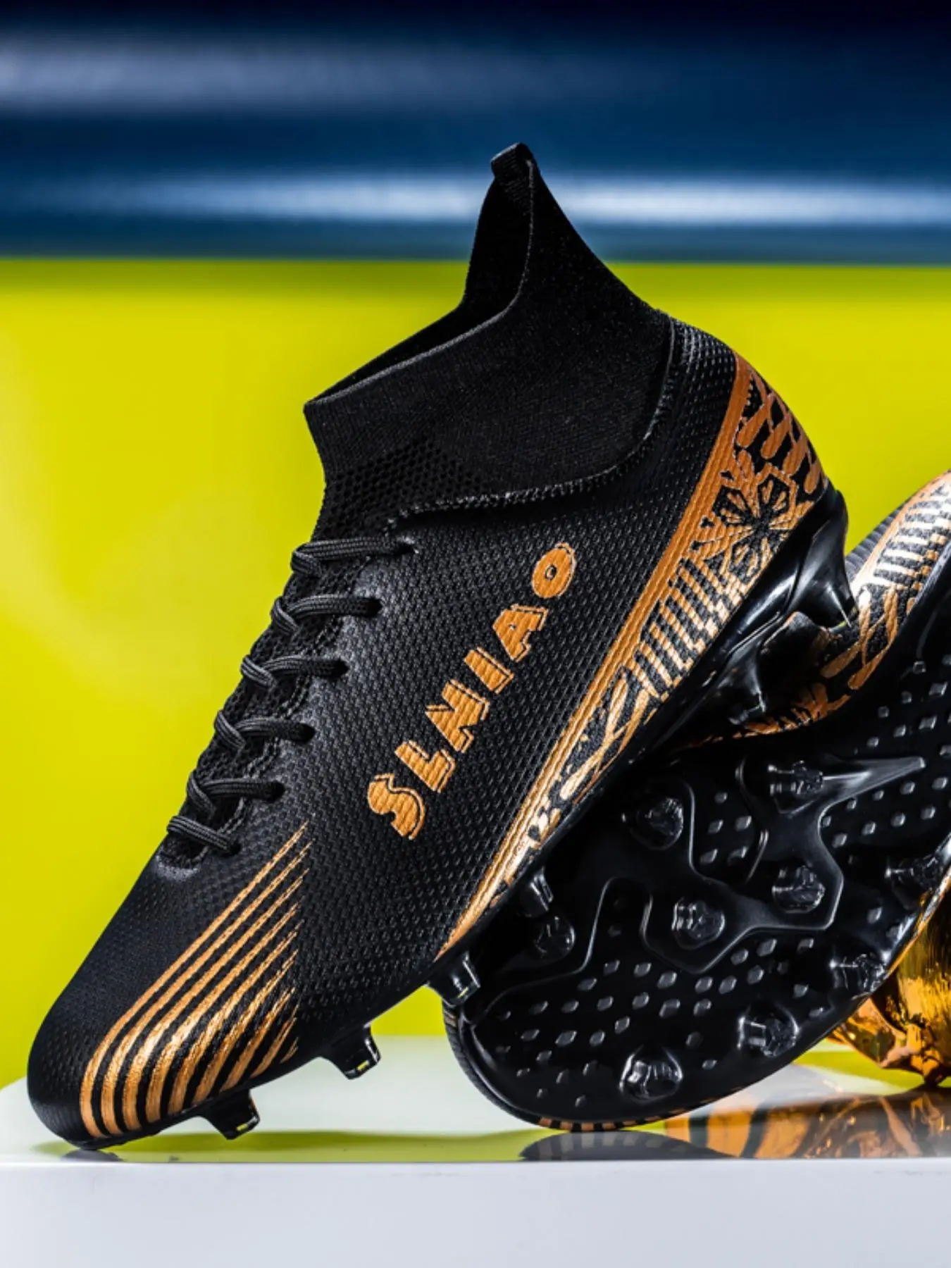 Men's High-top Lace-Up Football Boots, Breathable & Non-slip Football Shoes, Professional TPU Outsole & PU Upper Soccer Shoes for Outdoor Training
