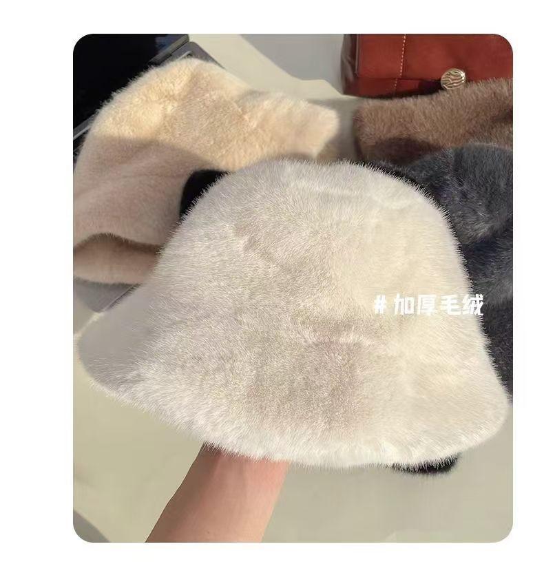 Product Introduction of Mũ nồi nhung, màu trắng, dành cho trẻ em, dễ thương và ấm áp, với nhung, làm cho khuôn mặt trông nhỏ hơn, được làm bằng lông thỏ, thích hợp cho vòng đầu lớn, phong cách Người Nổi Tiếng trên Internet 5