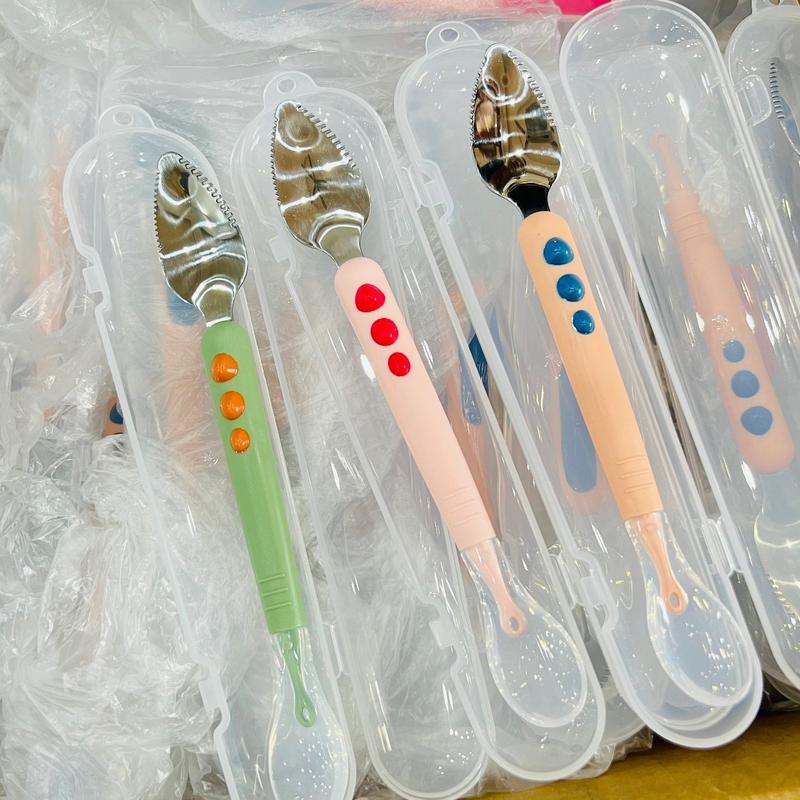 Thìa Muỗng Nạo Hoa Quả 2 Đầu Cho Bé Ăn Dặm Chất Liệu Silicon Và Inox Giúp Nạo Nhỏ Hoa Quả Tặng Kèm Hộp Đựng Xinh Xắn Nhỏ Gọn Mamabu