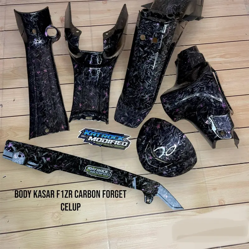 BODY KASAR FIZ R / F1ZR VEGA LAMA CARBON BODY MOTOR FIZ R CARBON CELUP WFORD BIRU ,VISOR ,TUTUP RANTAI ,SELEBOR BELAKANG ,BATOK KEPALA, COVER LEGSIL, COVER BAWAH JOK, SPAKBOR BELAKANG COPY KEVLAR FORGET pnp fiz r 1