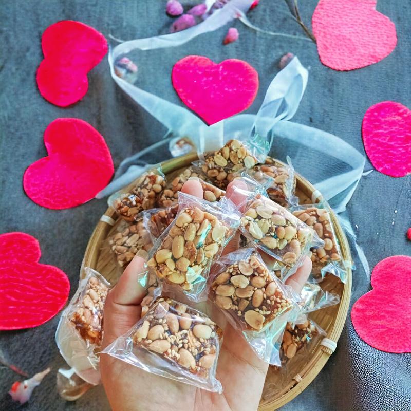 [1kg] Kẹo khóm đậu phộng tắc - chua chua ngọt ngọt đặc sản Tân Phước Candy Food - Snack Ăn Vặt