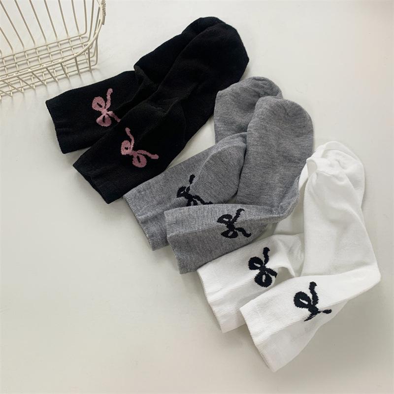 Product Introduction of Sweet Bow Socks Female Japanese Solid Color Black And White Gray Bow Gentle Girls Versatile Cute Ballet Tube 12