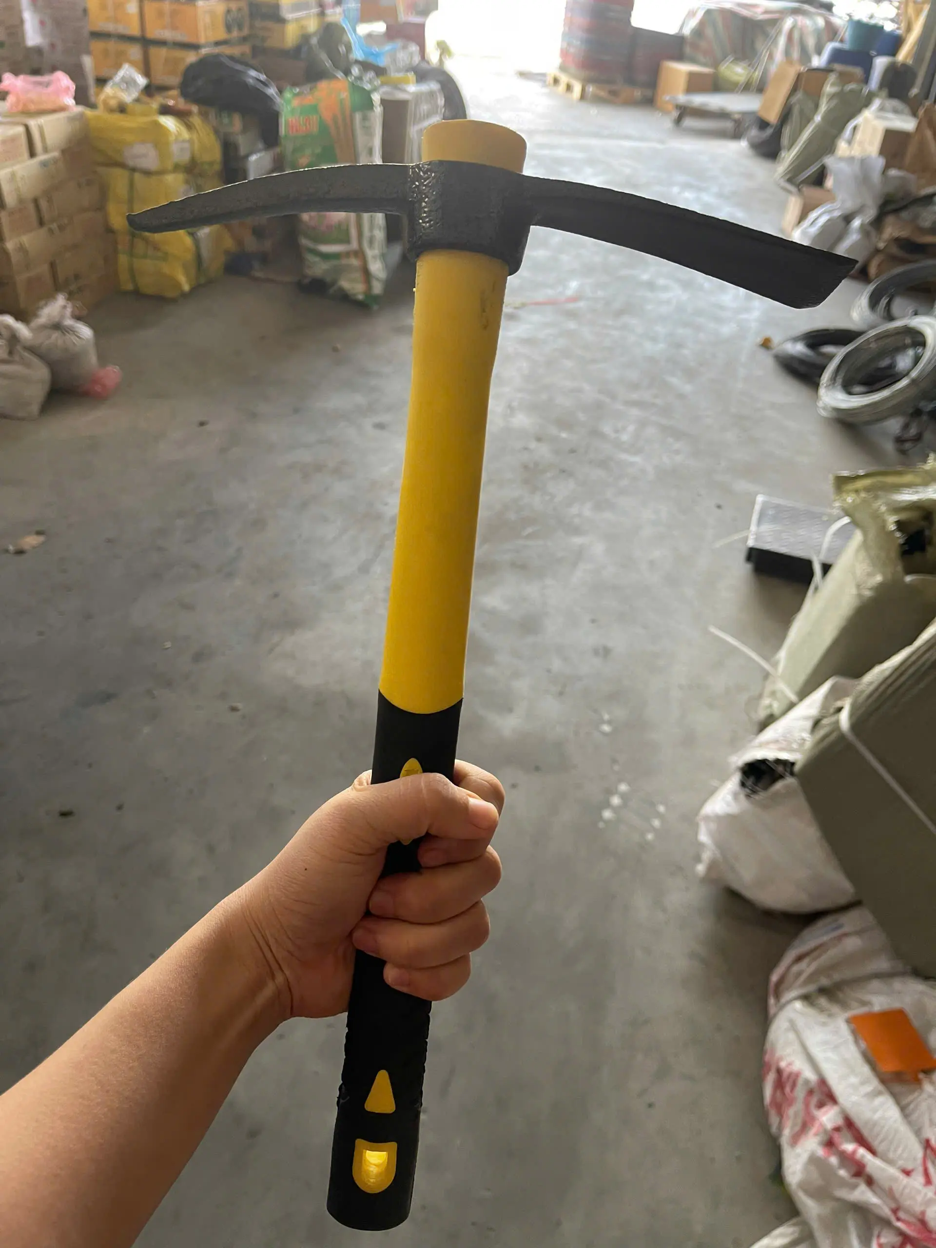 dụng cụ làm vườn cần tay cuốc chim cào , bổ củi trồng cây