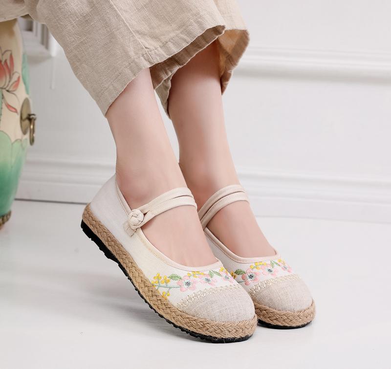 Product Introduction of 2025 Summer New Beijing Traditional Embroidered Shoes Women's Embroidered Linen Cloth Shoes Ethnic Style Shallow Mouth Embroidered Shoes 2
