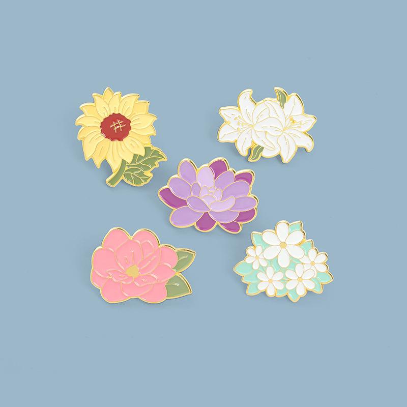 Product Introduction of New Foreign Trade Floral Brooch Elegant Lily Flower Sunflower Oil Painted Brooch Anti-Exposure Buckle Wholesale 2
