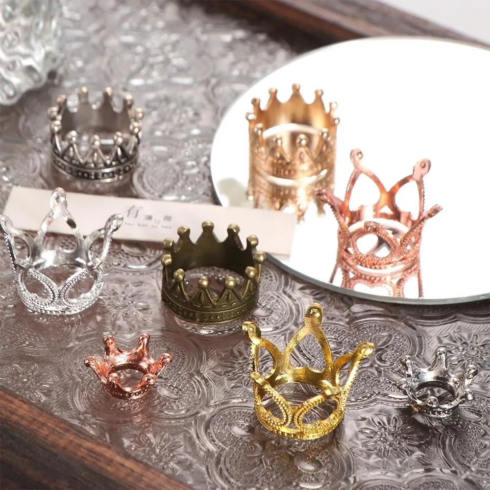 Cute Model Toys Mini Metal Crown Model Decorating Ornaments Dollhouse Miniature Metal Crown Alloy Bronze Mini Princess Crown Dollhouse Dolls Accessories