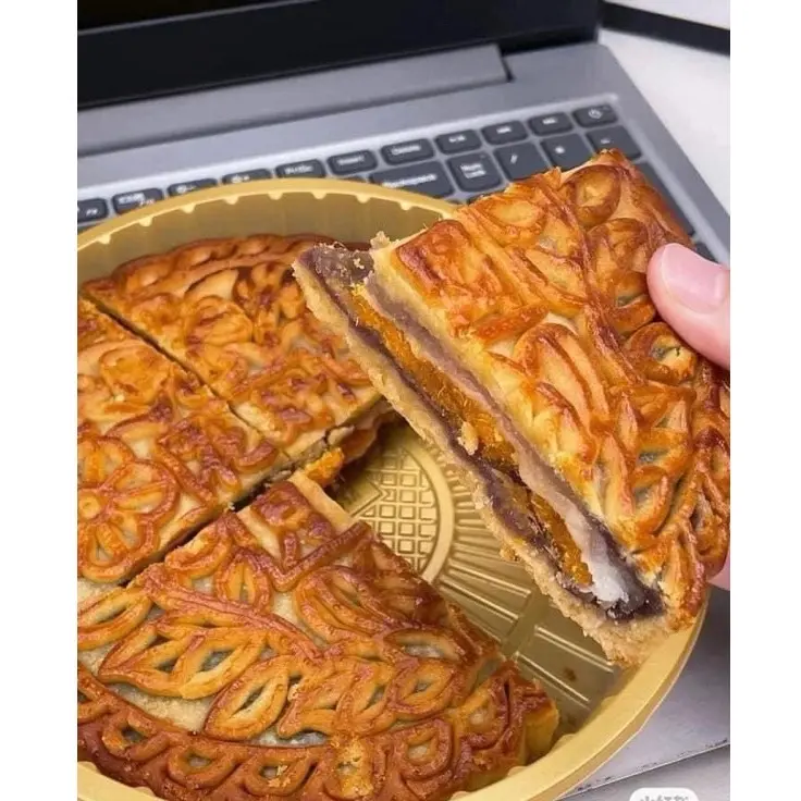 Bánh TT [ tem hồng loại ngon] Nhân Mochi Khoai Môn Trứng Muối Chà Bông Thơm Ngon 5