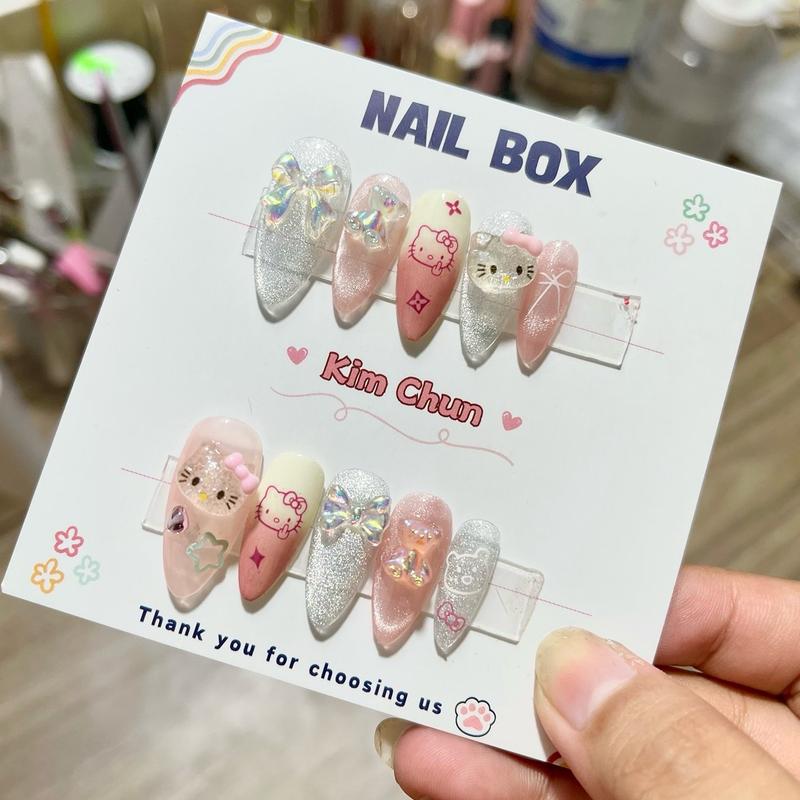 C111: Nailbox thiết kế Hello Kitty xinh xắn form tròn nhọn
